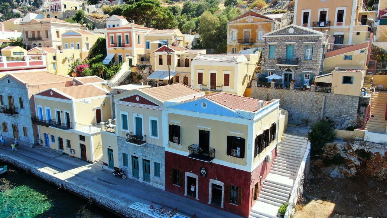 הוילה סימי Moschos Mansion מראה חיצוני תמונה
