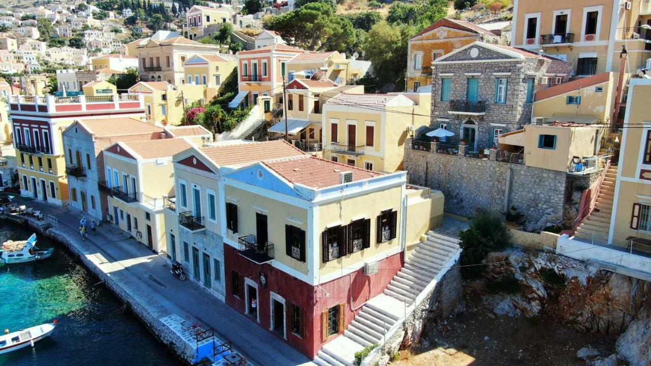 הוילה סימי Moschos Mansion מראה חיצוני תמונה