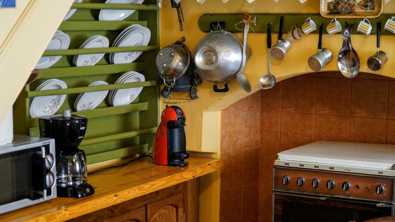 הוילה סימי Moschos Mansion מראה חיצוני תמונה