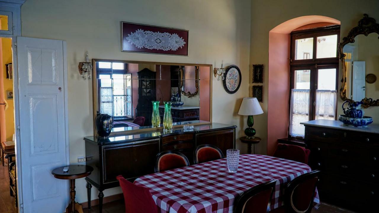 הוילה סימי Moschos Mansion מראה חיצוני תמונה